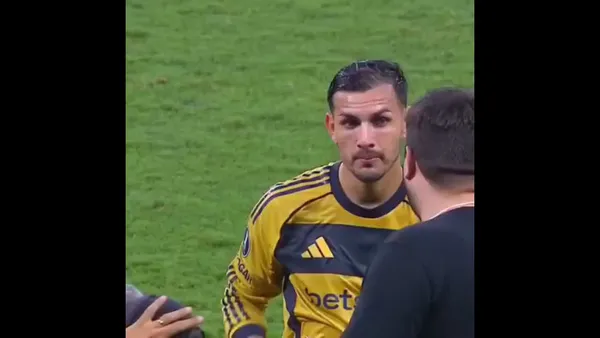 (VIDEO) Así se indignó Leandro Paredes al ver la expulsión de Adam Bareiro