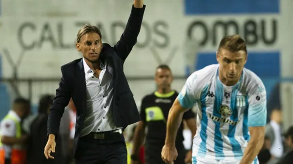 A pesar de la victoria de Racing Club e Avellaneda, Sebastián Beccacece deberá hacer cambios en el equipo, y uno de ellos es por culpa de Nicolás Reniero.