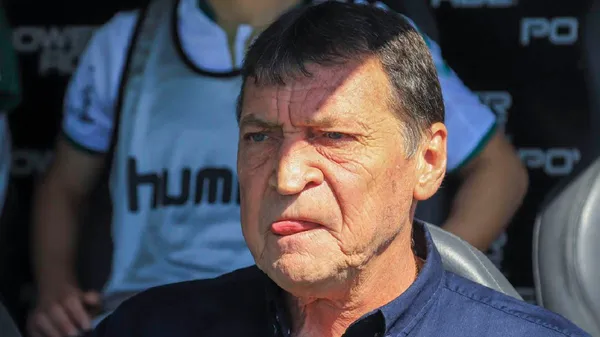 A pesar de que primero debe saldar algunas deudas, el Rojo ya analiza candidatos para reforzar su plantel.