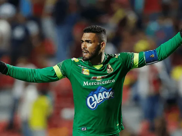 Álvaro Montero fue el arquero elegido por Lucas Pusineri para llevarlo a Club Atlético Independiente, pero las negociaciones con Club Atlético Boca Juniors pueden cambiarlo todo.