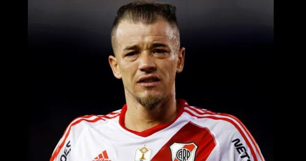 Andrés D'Alessandro contó un fuerte cruce que vivió con Guillermo Barros Schelotto durante su última etapa en River Plate.