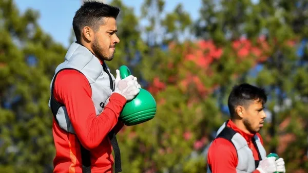 Ángel Romero Villamayor y Óscar Romero Villamayor no dejan de generar polémica, con las puertas de Europa cerrándose en su futuro.