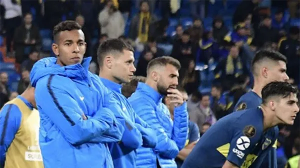 Club Atlético Boca Juniors apunta a fichar un 9, y dos jugadores tendrían listas sus maletas si este llega.