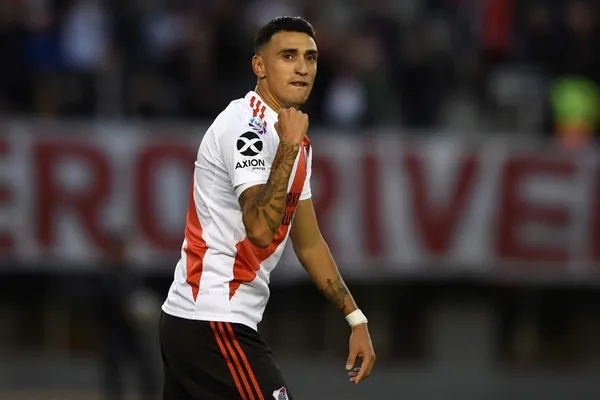 Cristian Colazo habló sobre la continuidad del delantero cordobés en el Millonario.