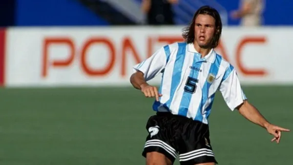 Descubrí quién es el jugador que estaba llamado a ser el nuevo Fernando Redondo y River Plate lo vendió en 6 millones a Europa, pero que ahora es llamado un fracaso en México.