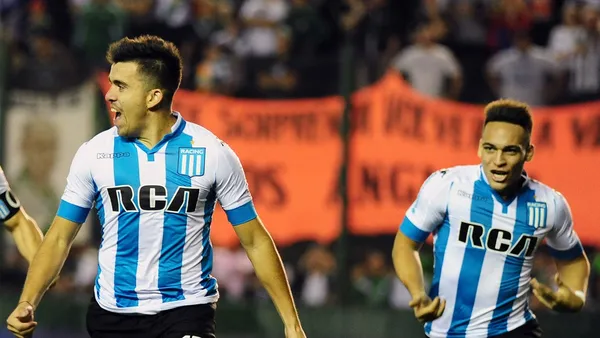 Diego Milito, miembro de la directiva de Racing Club de Avellaneda, se acercó a Marcos Acuña para presentar una oferta, en una negociación que parece ser complicada.