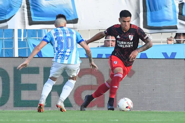 El Araña se despachó con un gran tanto en el empate 1 a 1 con Atlético Tucumán.