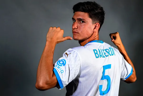 El Borussia Dortmund llegó a un acuerdo con el conjunto francés por el ex defensor del Xeneize.