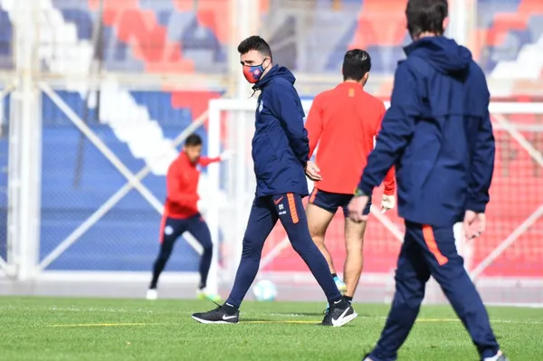 El caso de Ángel Romero y Óscar Romero sigue generando controversia, con Mariano Soso tomando las mejores decisiones para Club Atlético San Lorenzo de Almagro.