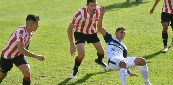 El clásico platense terminó en un aburrido 0-0 y los memes explotaron en las redes sociales.