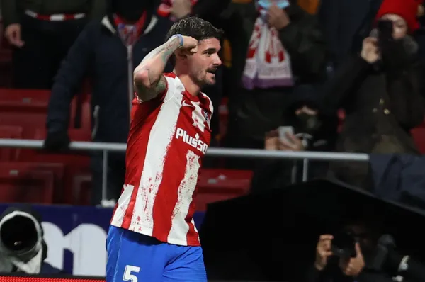 El conjunto de la capiital se impuso por 2 a 1 ante Cádiz con un gol del futbolista de la Selección Argentina.