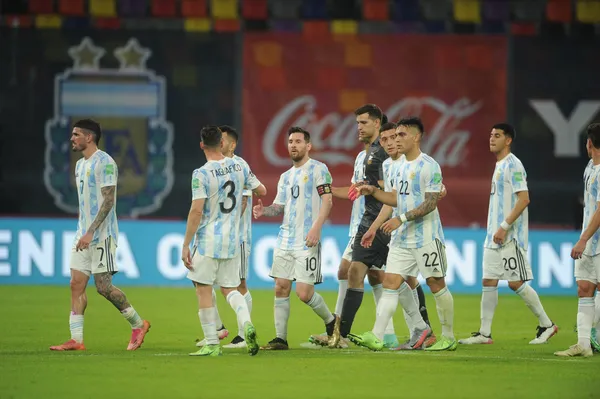 El conjunto dirigido por Lionel Scaloni igualó 1-1 ante el seleccionado trasandino en la fecha 7 del certamen continental.