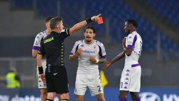 El defensor argentino Lucas Martínez Quarta no vive un buen presente y corre riesgo su continuidad en Italia ¿Vuelve a River Plate?