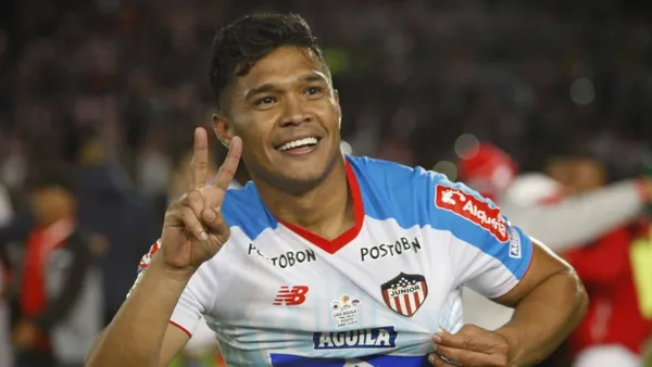 El delantero colombiano no pudo participar del partido por una lesión en el tendón de Aquiles.