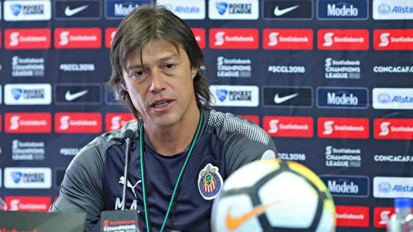 El DT argentino saldrá de San José y si bien su destino es incierto, todo indica que podría seguir en Chivas.