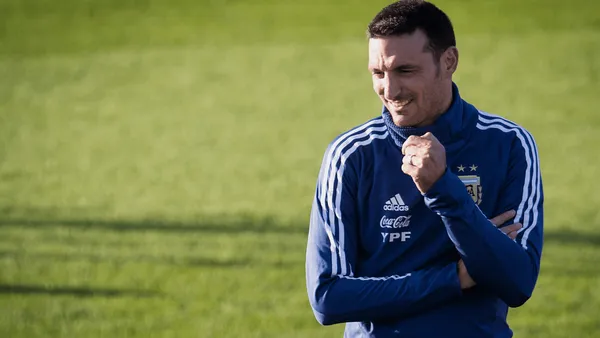 El entrenador del combinado nacional sigue los pasos de José Manuel López, de gran presente en Lanús.