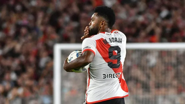 El futbolista colombiano fue denunciado en las últimas horas.