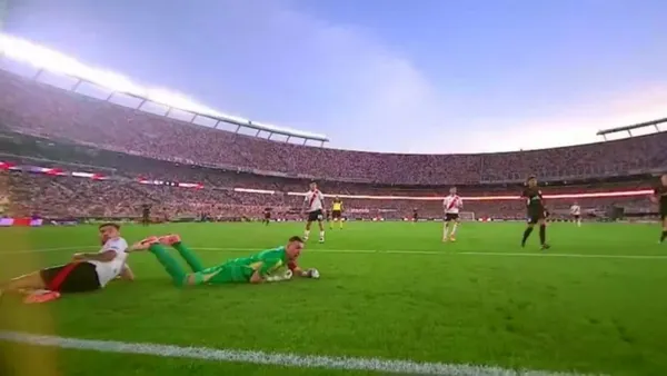 El gol de Estudiantes ante River (Tyc Sports)