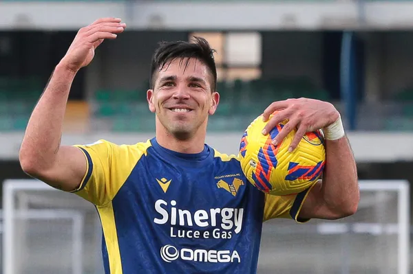 El Hellas Verona derrotó 3 a 1 al Venezia y el argentino se despachó con un triplete.