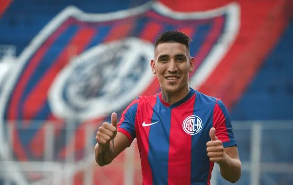 El jugador negó la versión de un reclamo a San Lorenzo, por una deuda que el club tiene con él. “Es información falsa”, aseguró el 10 azulgrana.