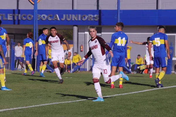 El juvenil, que fue marginado por Sebastian Battaglia del primer equipo, solo duró unos minutos en el partido frente a lanús en Reserva.