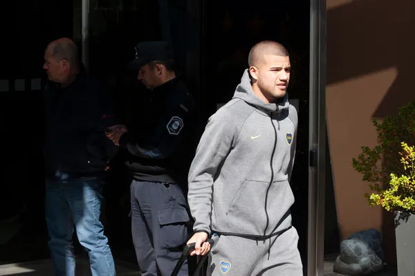 El lateral derecho regresó de su préstamo en Gimnasia y Esgrima La Plata por pedido de Miguel Ángel Russo.