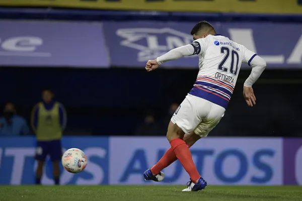 El mediocampista estableció de penal el 2-0 definitivo en La Bombonera.