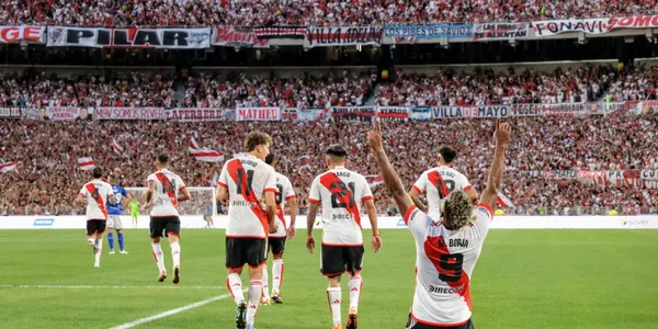 El Millonario goleó a Vélez y demostró su superioridad.