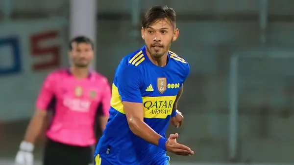 El paraguayo debutó con la camiseta Xeneize y tuvo una chance que desaprovechó de forma insólita. Igualmente, el exjugador de Racing tuvo un gran partido y habló luego del triunfo.