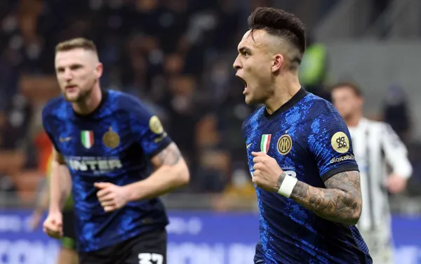 El Toro no pasa por su mejor momento con la camiseta del Inter. La prensa habla de que no está amigado con la red y que debería hacer más goles.