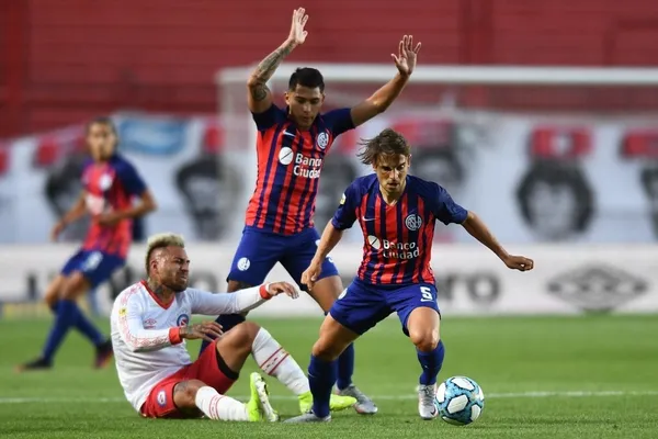 En un partido flojo de Club Atlético San Lorenzo de Almagro, un jugador destacó entre sus compañeros.