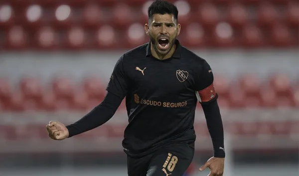 En un partido sumamente disputado, Club Atlético Independiente superó por la mínima ventaja a Club Atlético Tucumán.