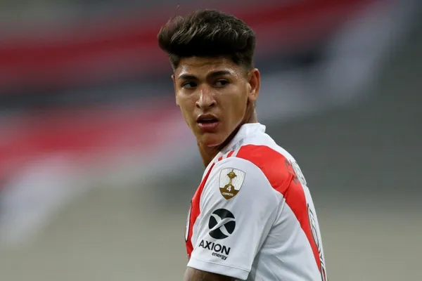 Enterate de cuál podría ser la altísima cláusula de recisión que planea ponerle River Plate al contrato de Jorge Carrascal y así evitar que se vaya.