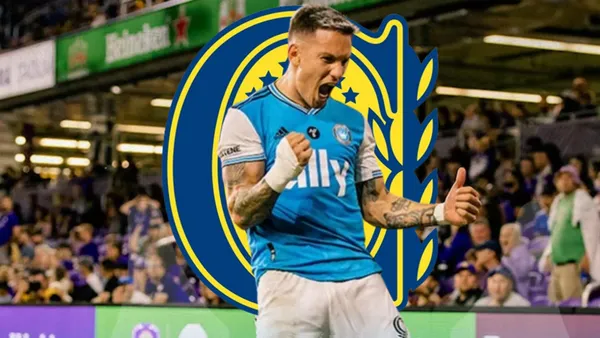 Enzo Copetti grita un gol con el Charlotte FC.