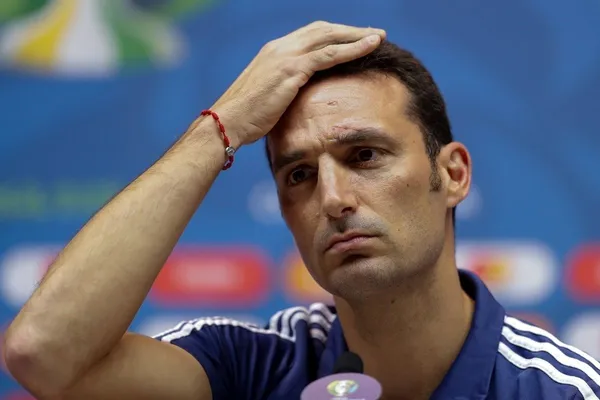 Este histórico de la Albiceleste puede arrebatarle el puesto al entrenador antes del Mundial de Qatar 2022.