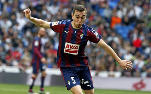 Finalizó su préstamo en el Alavés pero su destino no está del todo cierto