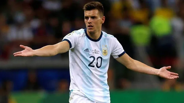 Giovani Lo Celso figura, según la prensa europea, en el cierre del mercado de pases, cerca de sumarse al Milan.