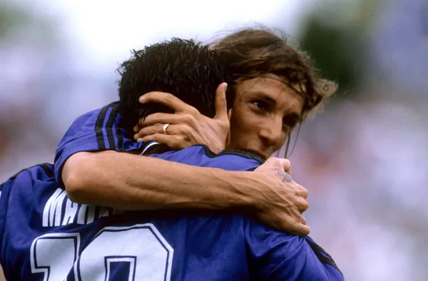 Hoy el 10 estaría cumpliendo 61 años y el mundo ddel fútbol lo homenajea. Su amigo subió un video a las redes con el que emocionó a todos.
