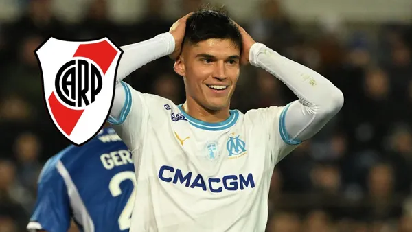 Joaquín Correa se toma la cabeza con la camiseta del Olympique de Marsella.