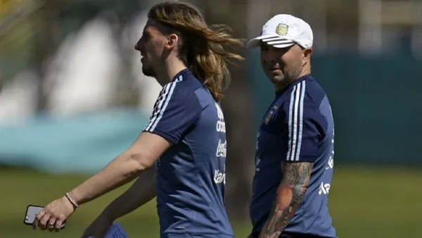 Jorge Sampaoli y Sebastián Beccacece separaron caminos hace varios años, pero una noticia los vuelve a colocar una vez más juntos, pero como rivales.