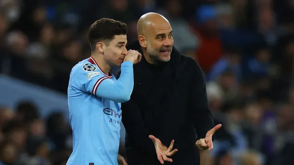Julián Álvarez - Pep Guardiola (Foto: X)