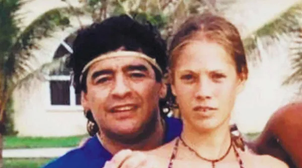 La chica que fue novia de Diego, menor de edad en su momento, testificó hoy en los tribunales de Comodoro Py.