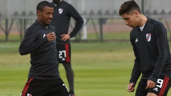 La dirigencia de Club Atlético River Plate quiere renovar a dos de sus estrellas, pero ya ha encontrado el mismo impedimento en ambos.