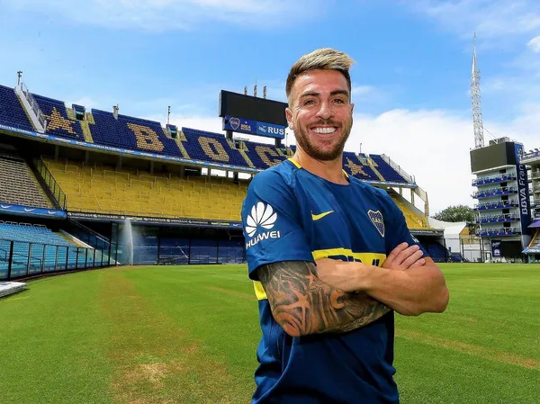 La hinchada de Club Atlético Boca Juniors tiene dos nombres en mente para remplazar a Julio Buffarini.