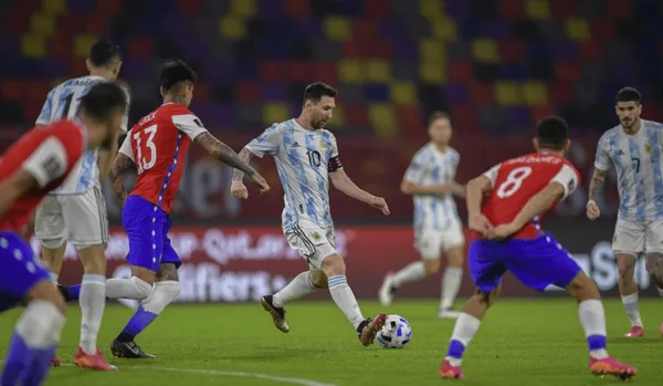 La Roja se encuentra muy comprometida y por ahora afuera de Qatar 2022. Por eso, buscará jugar en un ámbito poco tradicional.