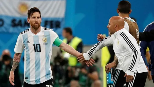 Lionel Messi abandonó el Barcelona después de más de 20 años en la institución y está muy cerca de llegar al PSG donde se enfrentará a Jorge Sampaoli que dirige en Olympique de Marsella, el DT se mostró muy contento por la llegada del atacante argentino ¿Qué fue lo que dijo? Enterate de todas las novedades acá.