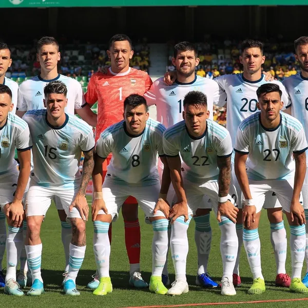 Lionel Scaloni tiene en mente a un defensa central que es su titular fijo, y ni siquiera estuvo presente en los partidos de la Selección de Fútbol de Argentina en Eliminatorias.