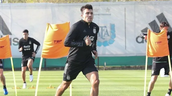 Marcos Acuña parece que no llegará en su mejor condición física para el siguiente partido de la Selección de Fútbol de Argentina, por lo que ya se ha definido un remplazante.