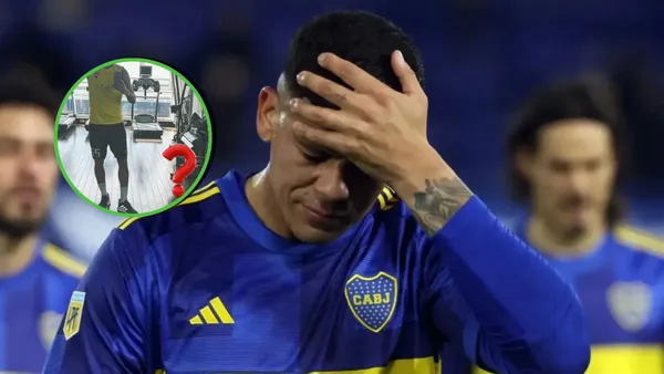 Marcos Rojo se toma su cabeza.