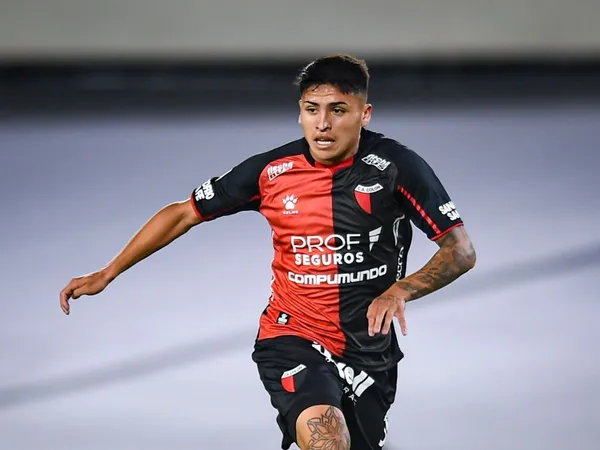 Martín Sendoa, el agente del crack de Colón, asegura que hay un fuerte interés desde el Viejo Continente.